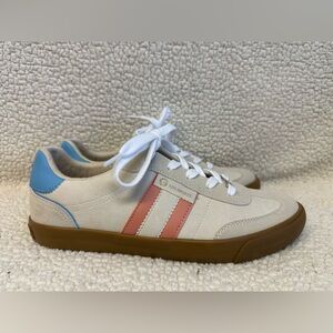 GBG Los Angeles Cream and Blue Sneakers